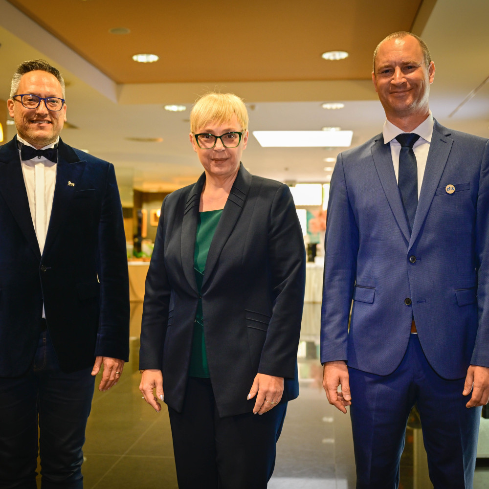 Slovenia president with leaders of Slovenian association
